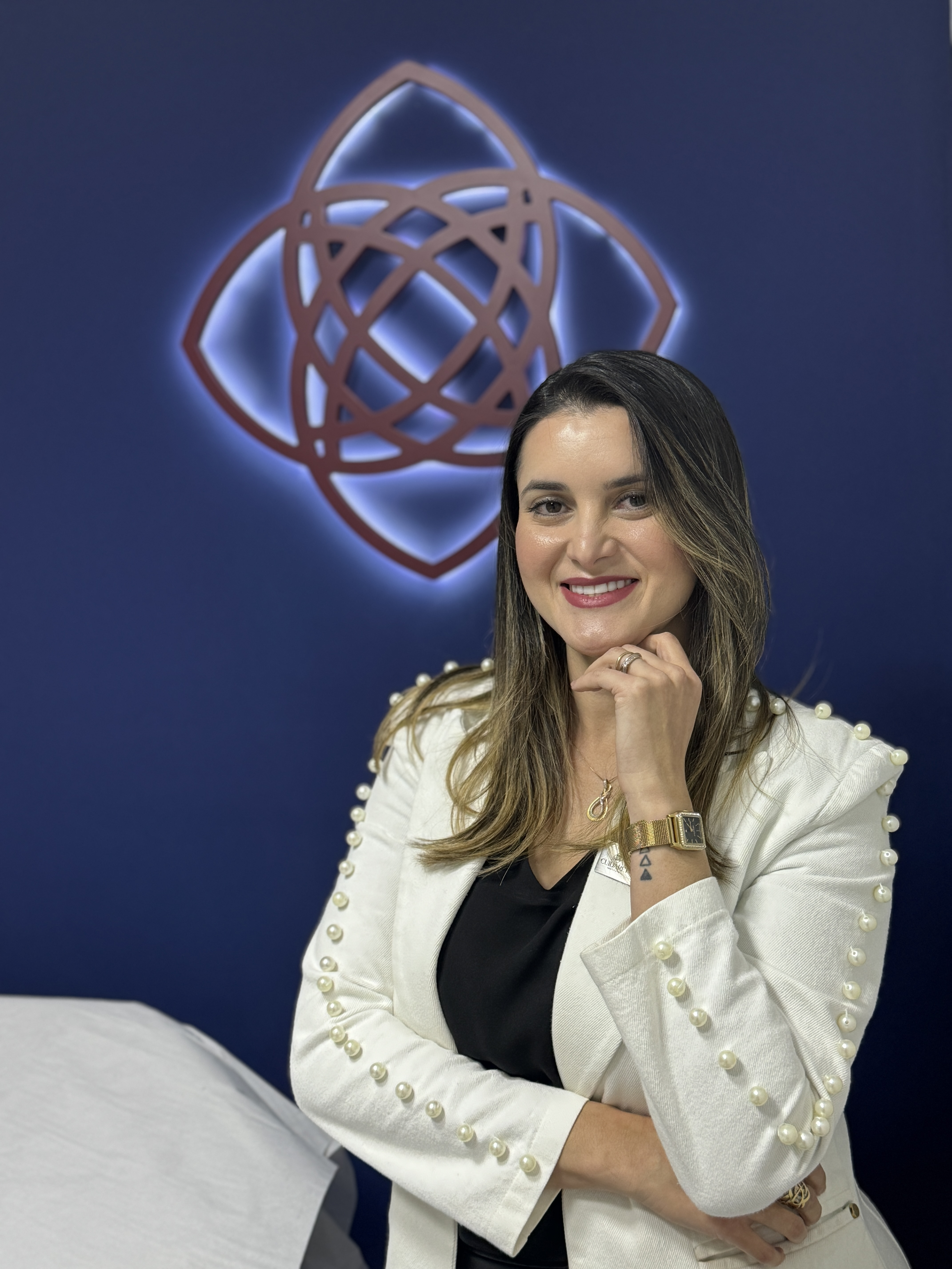 Dra. Thaiis Coimbra